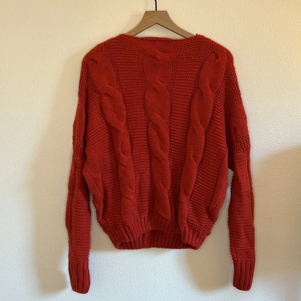 Lulu’s Sweater - Picture 4 of 4